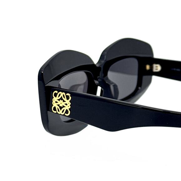 New, LOEWE Sunglasses LW40114F 01A Authentic - Picture 7 of 12